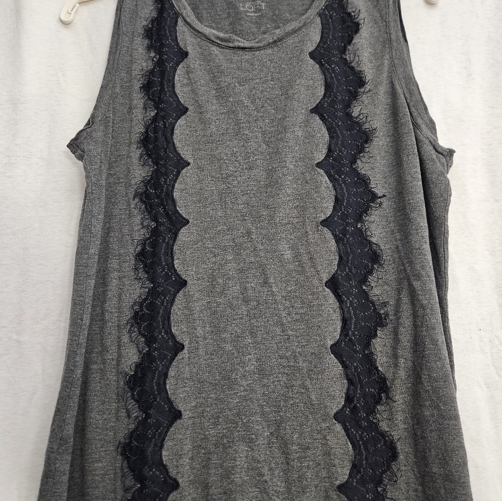 LOFT Gray Sleeveless Top with Black Lace Detail Goth Grunge Medium - Picture 2 of 10